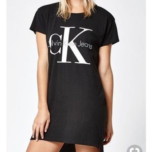 CALVIN KLEIN TSHIRT DRESS